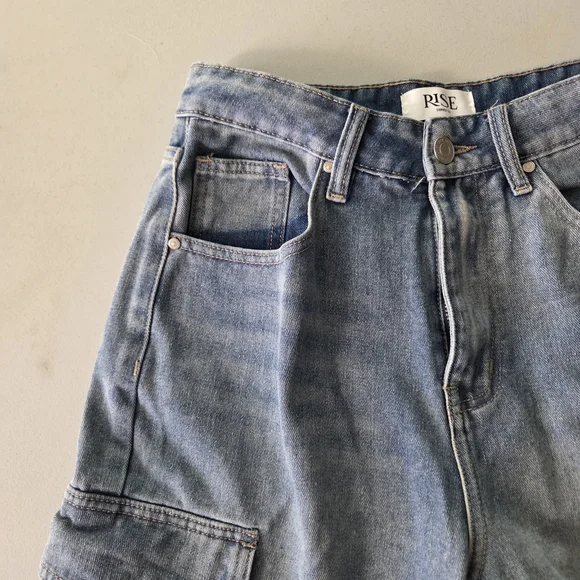 RISE Denim Cargo Shorts Women’s Sz 7 Light Blue Y2K Utility Carpenter Style - Picture 6 of 10